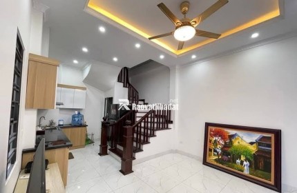 NGỌC LÂM -  5 TẦNG LÔ GÓC -  THÔNG NGUYỄN VĂN CỪ - GIÁ HƠN 7 TỶ