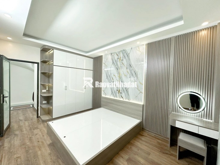 THANH TRÌ - NHÀ 5 TẦNG HIỆN ĐẠI, FULL NỘI THẤT, Ô TÔ ĐỖ CỬA