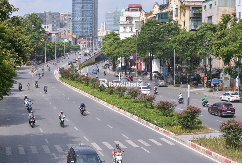 Bán nhà phố Trần Duy Hưng-Cầu Giấy – 51 m², Phân Lô, Ô Tô Tránh – 20.6 Tỷ