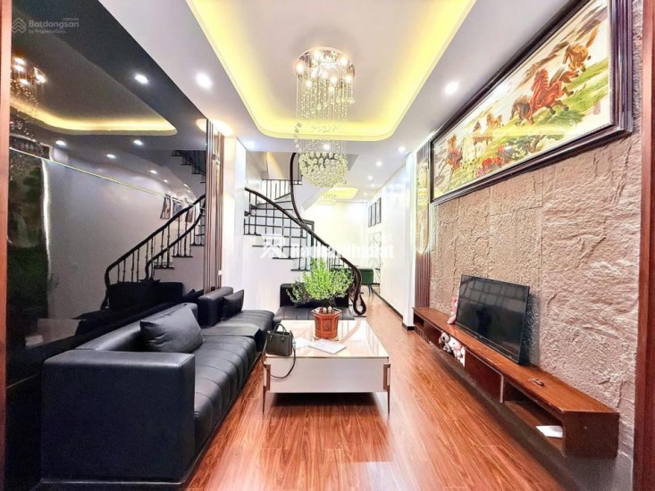 Trần Khát Chân - 40m x 5 Tầng - 10m Ra ô tô - full nội thất - nở hậu - chỉ 6.98 tỷ