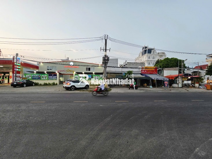 Bán nhà 56m*48m, nhỉnh 45 tỷ, mặt tiền Phạm Hữu Lầu, Quận 7
