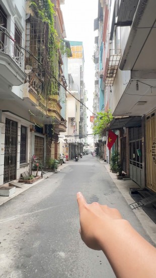 Bán nhà Trần Quốc Hoàn – Phân lô, ô tô tránh, 40m², MT 3.5m, giá 14 tỷ