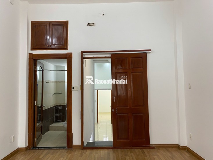 Bán nhà hẻm 64 Hòa Bình, Q11; 4x18m; 2 lầu; SH hoàn công; 7,8 tỷ