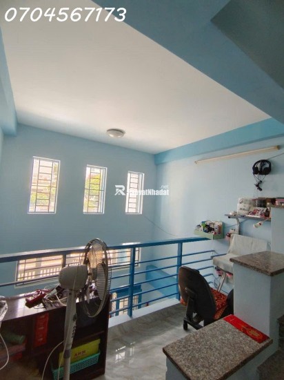 BÁN NHÀ MẶT PHỐ QUẬN 7 - 6.9 TỶ - VỊ TRÍ VÀNG - 4 TẦNG - 4PN - SỔ HỒNG CHÍNH CHỦ