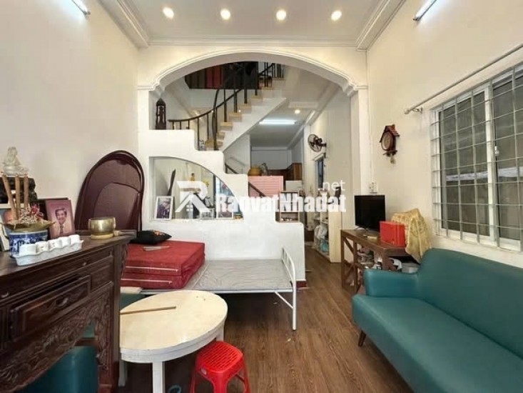 XE HƠI 7 ĐẬU CỬA, XE 4 VÀO NHÀ - PHÚ NHUẬN