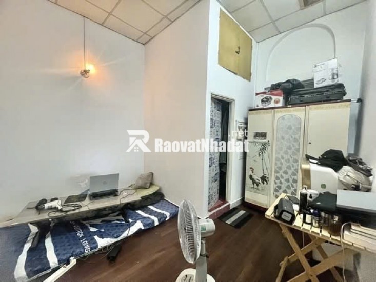 XE HƠI 7 ĐẬU CỬA, XE 4 VÀO NHÀ - PHÚ NHUẬN