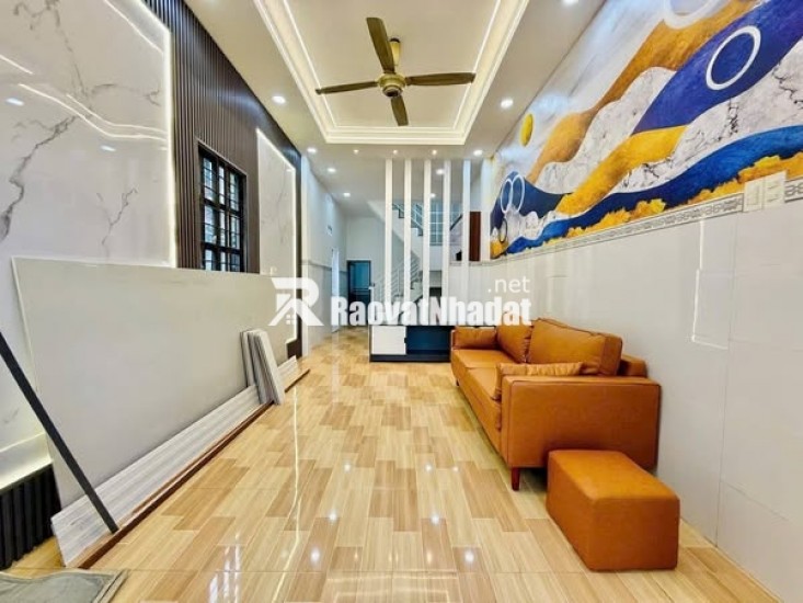 Bán nhà 2MT TL29 có nhiều cửa sổ thoáng mát gần ngã tư ga Thạnh Lộc