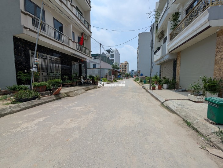 ĐỈNH NÓC KỊCH TRẦN ĐẤT KIM CHUNG - 62M MẶT TIỀN VỈA HÈ, KINH DOANH 