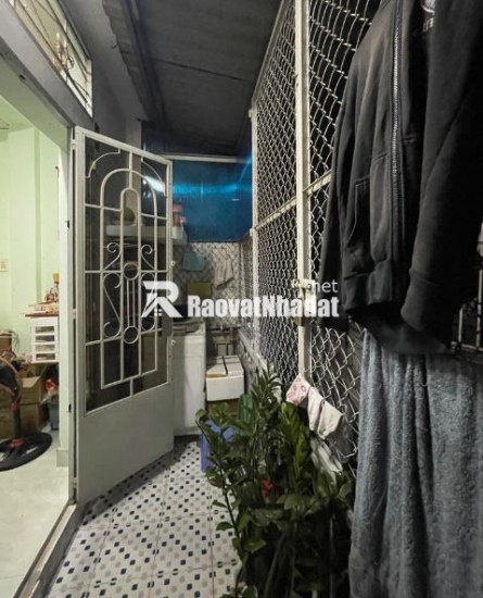 NHÀ ĐẸP TÂN PHÚ - 2 TẦNG BTCT - CÁCH 20M HX TẢI THÔNG - 32M2 - Sổ A4 - CHỈ 4,2 TỶ