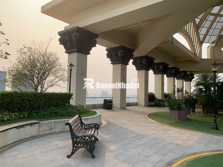 Chính chủ cần bán căn hộ góc 146m2 3pn 2wc tầng b19 tại d le roi soleil view sông hồng hồ tây