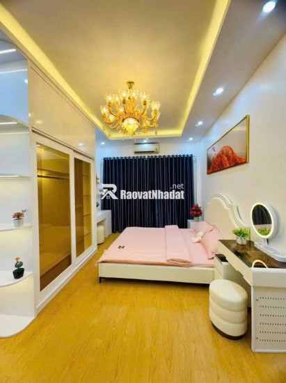 BÁN NHÀ  Quan Thổ 31m2,4 tầng  mặt tiền3.5 m 7.2 tỷ Đống Đa Hà Nội