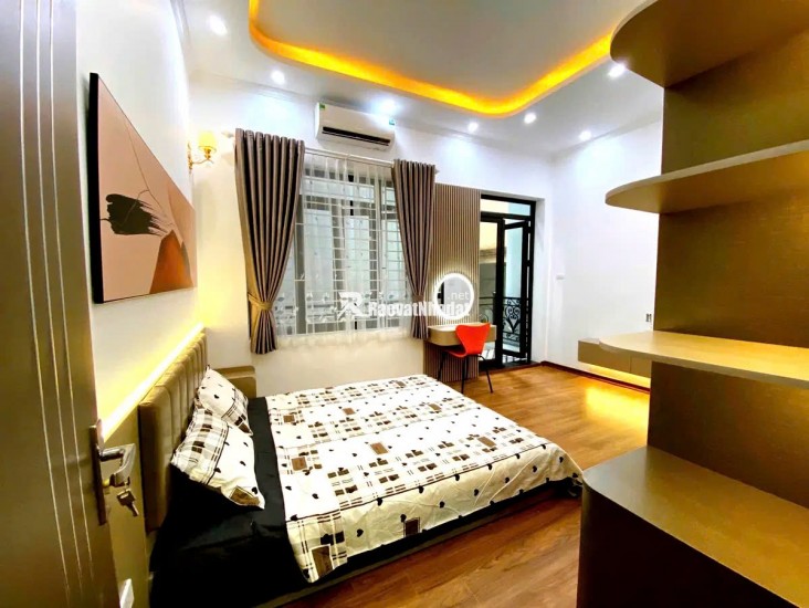 BÁN NHÀ HỒ ĐẦM TRÒN, BA ĐÌNH, 40M2 7 TẦNG MT 4M GIÁ 8.3TỶ- NGÕ THÔNG-GẦN HỒ SÁT PHỐ - GẦN LĂNG BÁC.
