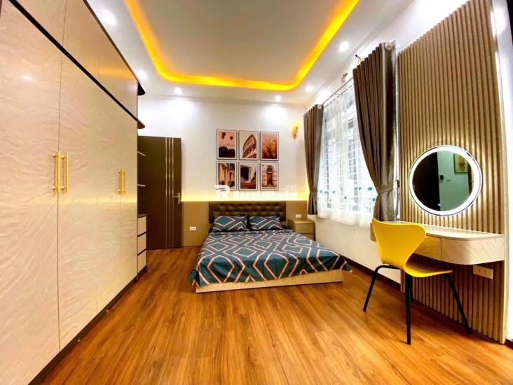 BÁN NHÀ HỒ ĐẦM TRÒN, BA ĐÌNH, 40M2 7 TẦNG MT 4M GIÁ 8.3TỶ- NGÕ THÔNG-GẦN HỒ SÁT PHỐ - GẦN LĂNG BÁC.