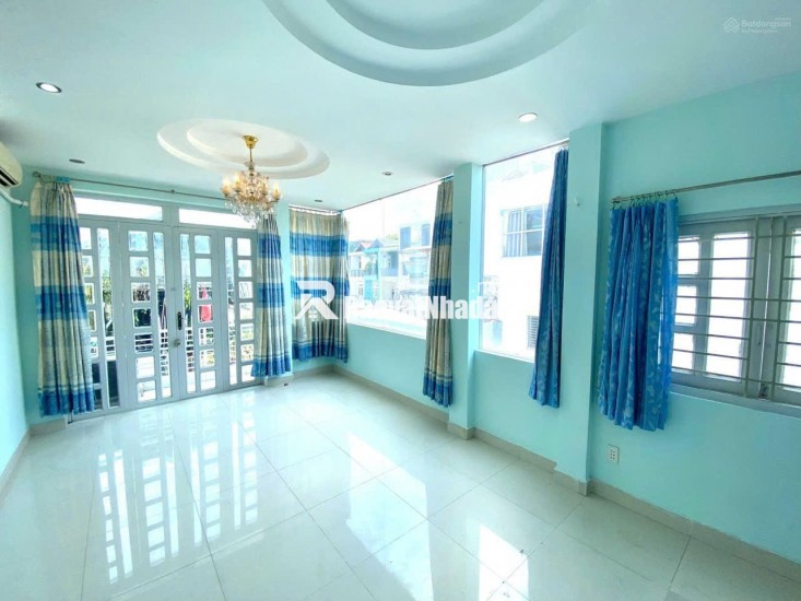 Mặt tiền kinh doanh 2 mặt Ngang4 x5 tấm Trung tâm Q4 - 7 tỷ