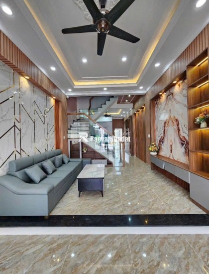 NHÀ PHỐ CỰC ĐẸP TẠI TAM GIÁC KINH TẾ THÀNH PHỐ DĨ AN.
