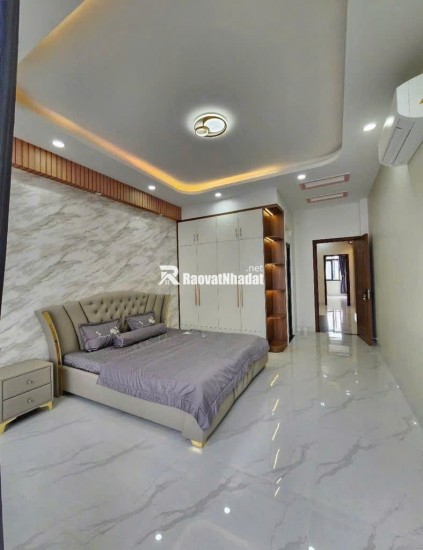 NHÀ PHỐ CỰC ĐẸP TẠI TAM GIÁC KINH TẾ THÀNH PHỐ DĨ AN.