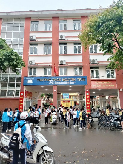 VÍP Lô góc Bà Triệu,Hà Đông,Dt 35m,4 tầng, giá 6 tỷ. Gần Ôtô, kinh doanh