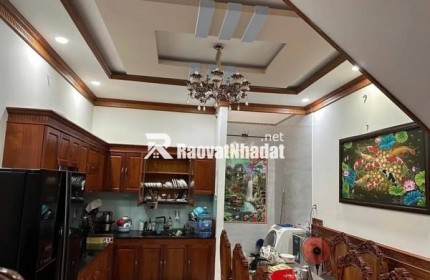LÊ VĂN KHƯƠNG _Q12_HẺM XE HƠI QUA NHÀ