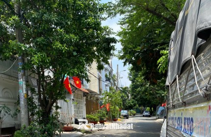 TOÀ NHÀ 7 TẦNG CÓ HẦM PHẠM HUY THÔNG, BAO GỒM 16 PHÒNG CHO THUÊ.