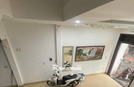QUAN NHÂN PHÂN LÔ OTO TRÁNH, KINH DOANH, VIEW HỒ ĐIỀU HOÀ, 40M 5 TẦNG, MẶT TIỀN 4.5M GIÁ 11,5 TỶ