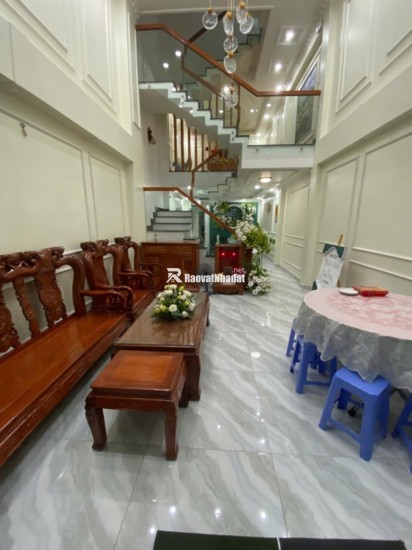 CHỦ NGỘP CẦN BÁN GẤP, GIẢM 300 TRIỆU, GIÁ CHÀO MỚI 7.9 TỶ.