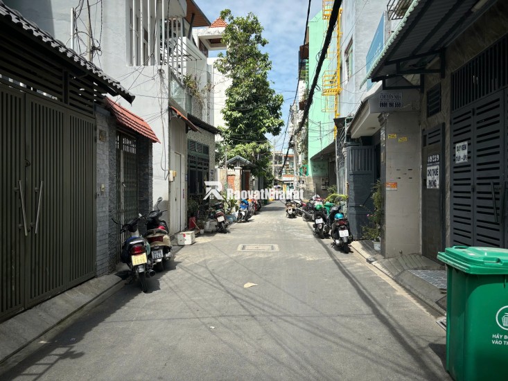Bán Nhà HXH Đường Trường Chinh, P.14, Q. Tân Bình, 96m², Chỉ 10.2 Tỷ