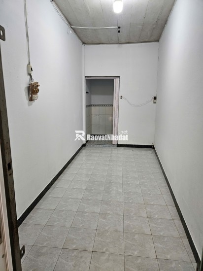 Cần bán nhà HXH đường Tô Hiến Thành, P.15, Q.10. Diện tích 5x15m, giá chỉ 8.1 tỷ.