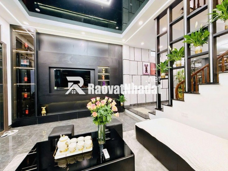 Bán nhà phố Đại La, quận Hai Bà Trưng, 54m, sát mặt phố, tặng full nội thất cao cấp , 12.5 tỷ