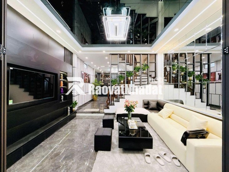 Bán nhà phố Đại La, quận Hai Bà Trưng, 54m, sát mặt phố, tặng full nội thất cao cấp , 12.5 tỷ