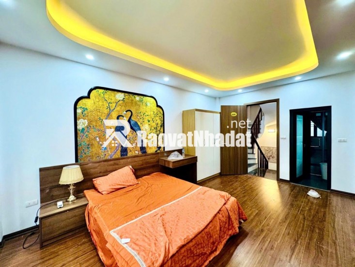 Bán nhà phố Dương Văn Bé,  33m, ngõ nông , gần đường ô tô  tránh , vị trí đẹp , nội thất cao cấp 7.95 tỷ