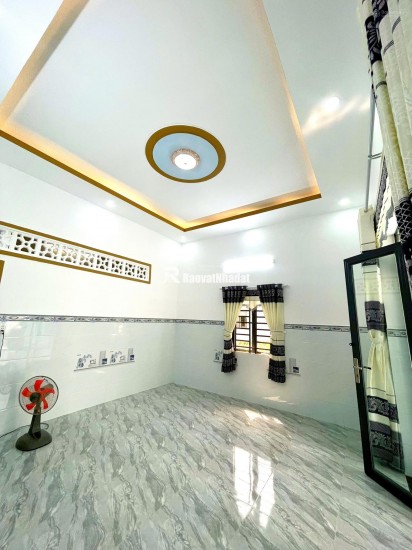 Bán nhà cấp 4 đẹp 252m2, 3PN, 1WC, mặt tiền rộng tại Tân Thông Hội
