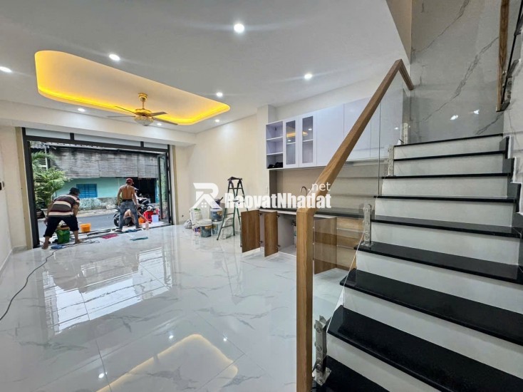 MẶT TIỀN QUÁ RẺ TRUNG TÂM QUẬN 8 -KINH DOANH ĐỈNH  CHỈ NHỈNH 100tr/m2- SỔ NỞ HẬU ĐẸP A4 - HIẾM TRONG KHU VỰC.