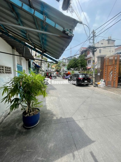 Cho thuê nhà 83/15 Hoà Hưng, Q10 giá 11tr/tháng, 2.7x15m