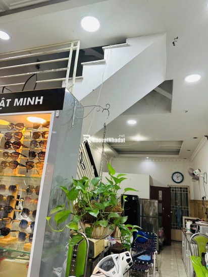 Bán Nhà HXH Đường Cách Mạng Tháng Tám, P.5, Q. Tân Bình - 3.7x13.5m - Chỉ 10.7 Tỷ