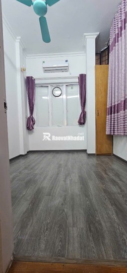 3.7 TỶ - 5 TẦNG - NHÀ ĐẸP Ở NGAY - KCBT CHẮC CHẮN - TRUNG TÂM ĐỐNG ĐA