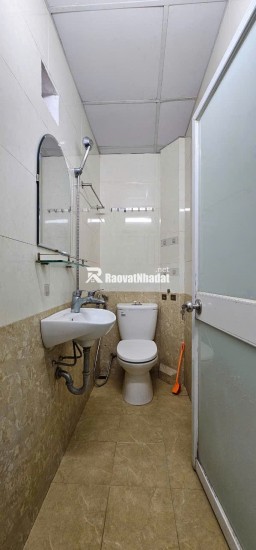 3.7 TỶ - 5 TẦNG - NHÀ ĐẸP Ở NGAY - KCBT CHẮC CHẮN - TRUNG TÂM ĐỐNG ĐA