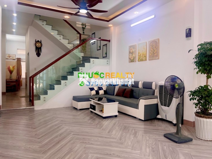 Bán nhà đẹp 3 tầng, giá cực rẻ, Đà Nẵng