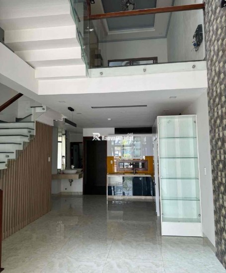 Bán nhà đẹp mặt tiền đường 10m5, Hải Châu, Đà Nẵng