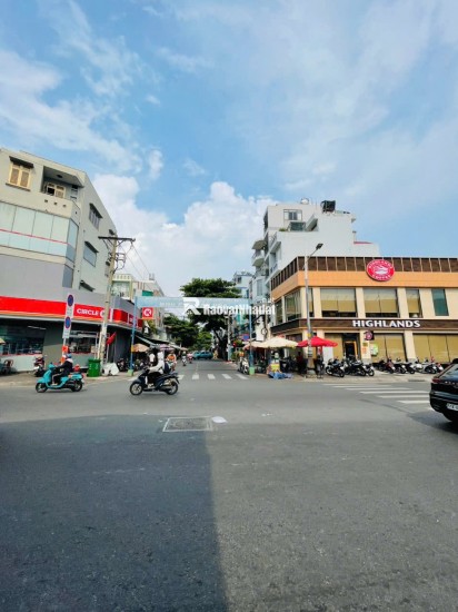 NHÀ LÔ GÓC SIÊU ĐẸP DƯƠNG BÁ TRẠC – KHÔNG QUY HOẠCH – XE HƠI TỚI CỬA – CHỈ HƠN 6 TỶ