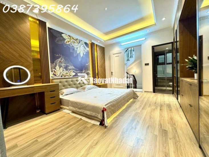 SIÊU PHẨM NHÀ ĐẸP - MỚI XÂY KÍNH CONG – PHÂN KHÚC 7,XX TỶ TẠI QUẬN CẦU GIẤY
