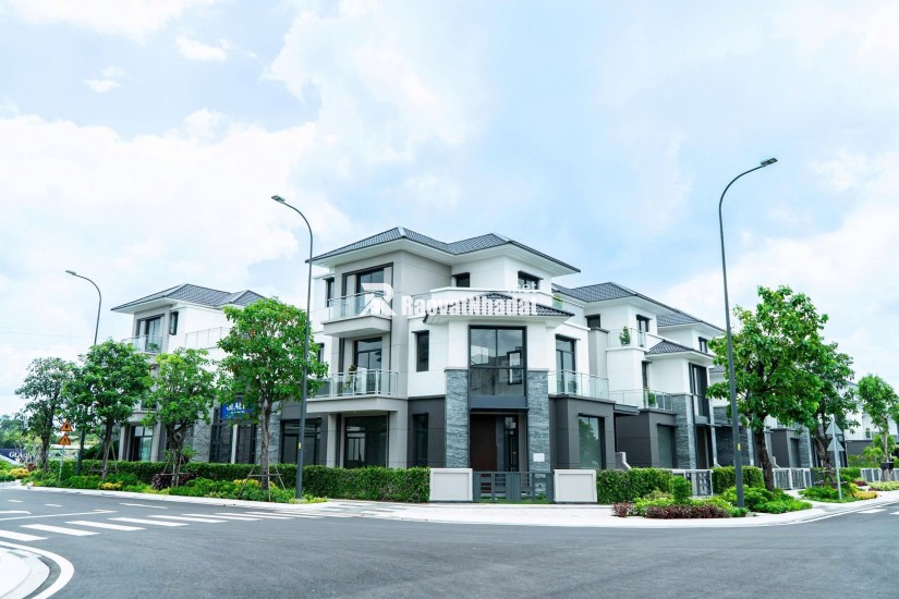 Bán nhà phố biệt thự Trung tâm quận 2 - Tp. Hồ Chí Minh