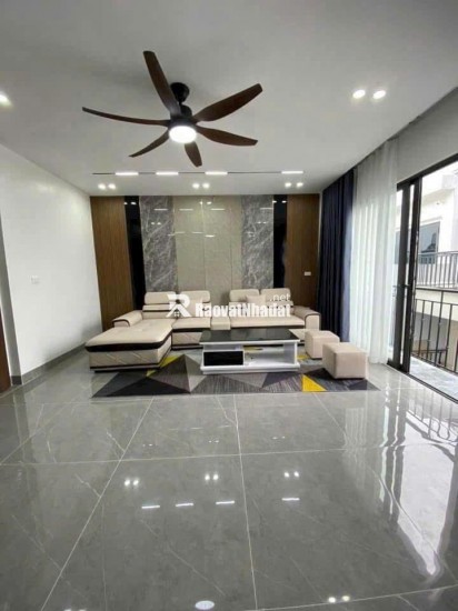 NHỈNH 10 TỶ SIÊU HIẾM TẠI ÁI MỘ CẬN KỀ ĐƯỜNG HỒNG TIẾN