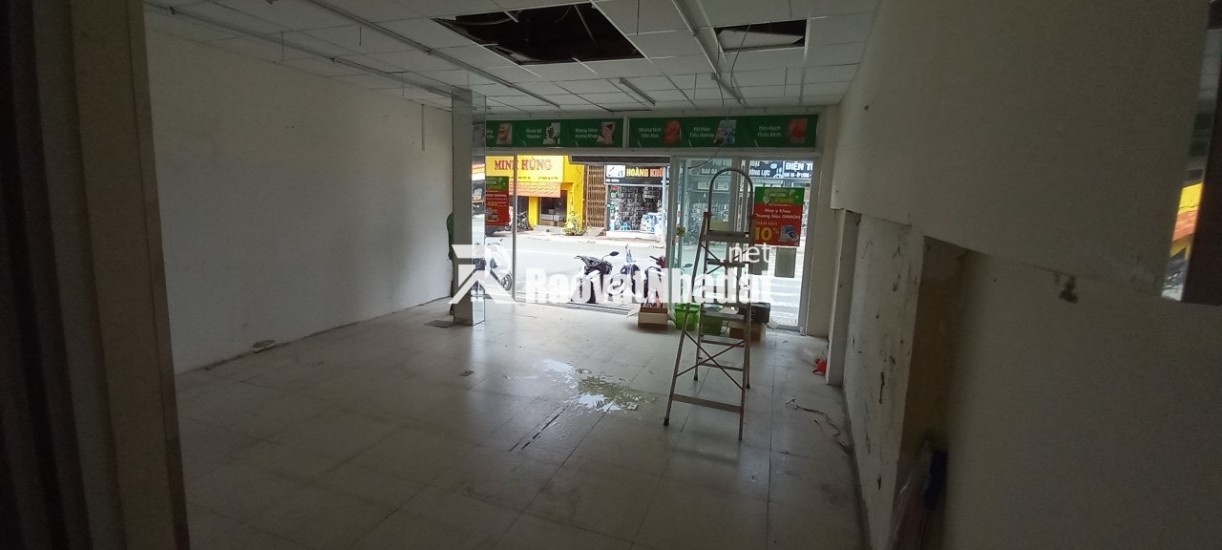 Cho thuê nhà mặt tiền đường Cách Mạng Tháng 8, TP. Thủ Dầu Một