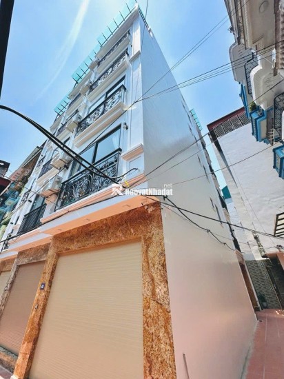 BÁN NHÀ MỚI XÂY 6 TẦNG THANG MÁY  NGÕ 68 CẦU GIẤY , LÔ GÓC , THIẾT KẾ HIỆN ĐẠI , GẦN PHỐ , Ở NGAY HOẶC KINH DOANH VÀ CHO THUÊ