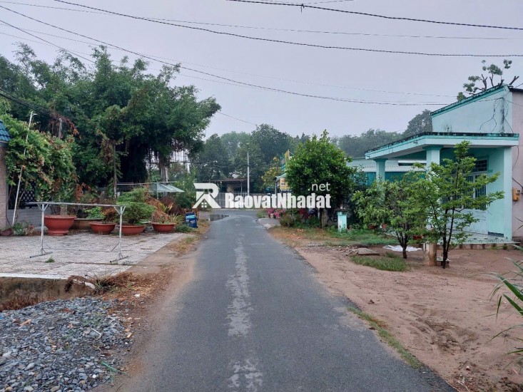 Bán gấp lô đất mặt tiền đường Tân Thông Hội, 173m2 full thổ cư, SHR