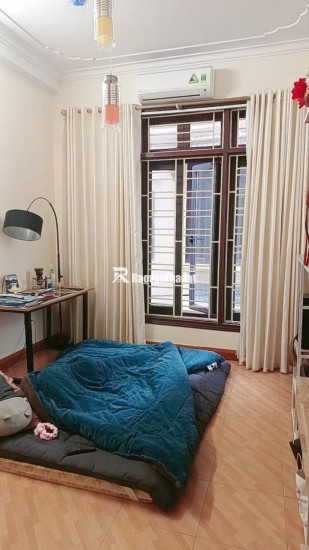 Ô TÔ ĐỖ CỬA - 3 MẶT THOÁNG - CỰC GẦN NGOẠI GIAO ĐOÀN.
