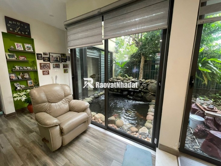  BÁN BIỆT THỰ SÂN VƯỜN NGỌC THỤY – TRUNG TÂM LONG BIÊN 
 Diện tích đất: 378m² – Diện tích sử dụng: 428m²
 Mặt tiền rộng: 11m – 2 mặt ngõ