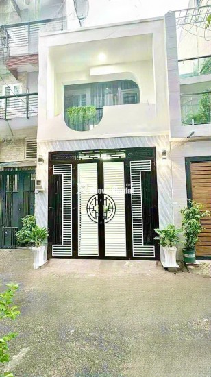 Bán nhà Q10, thông CMT8, oto trong nhà, 44M2, cao 2 tầng 2 phòng: Nhỉnh 6 Tỷ.
