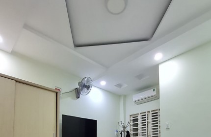 Nhà 4 x 13 - Lâm Văn Bền (Q7) - HXH - 4 Tầng - Giá 5.5 tỷ