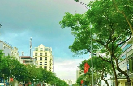 Bán Gấp Nhà Mặt Phố Nguyễn Văn Cừ 198m2, 5T, MT 8m, 2 Thoáng,  6X Tỷ Kinh Doanh Dòng Tiền